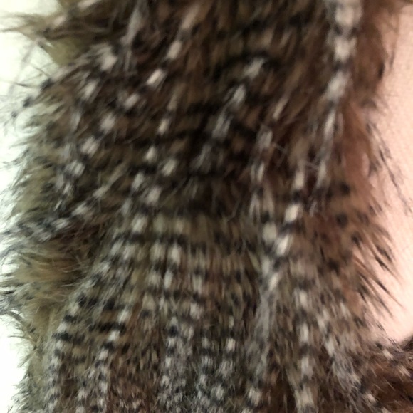 Vest - Picture 3 of 3